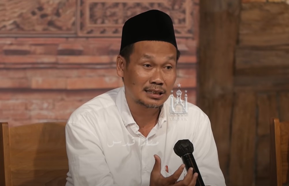 Gus Baha angkat bicara tentang orang yang berfatwa modal terjemahan